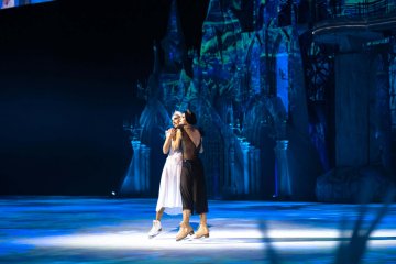 В Петербурге проходит ледовое шоу Татьяны Навки «Лебединое озеро» В Петербурге проходит ледовое шоу Татьяны Навки «Лебединое озеро»